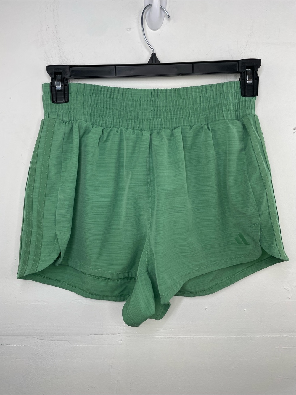 Adidas Women's Pacer Woven High Rise 3" Training Shorts Green Large 3”